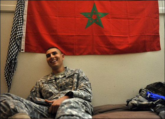 حتى في القاعدة العسكرية معاناة الجندي الأمريكي المسلم لا تنتهي  صورة رقم 4