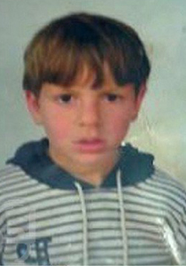 القاضي يمدد اعتقال طفل فلسطيني والمحامية تقدّم له بالونا ليلهو به! صورة رقم 1 القاضي يمدد اعتقال طفل فلسطيني والمحامية تقدّم له بالونا ليلهو به! صورة رقم 1