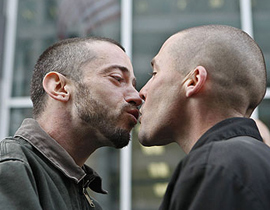 وأخيرًا السماح بزواج المثليين في واشنطن صورة رقم 1