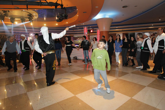 نجاح كبير لمهرجان العرسان في عيلبون بمبادرة هيثم بطحيش  صورة رقم 30