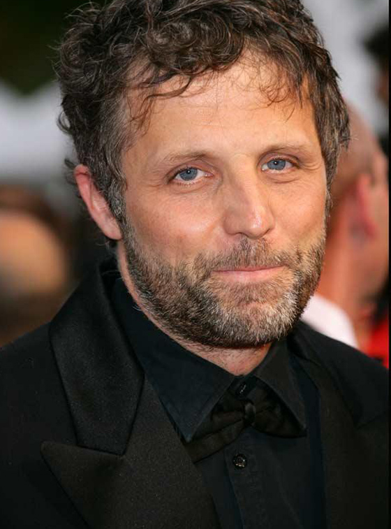 حرب لاذعة بين 