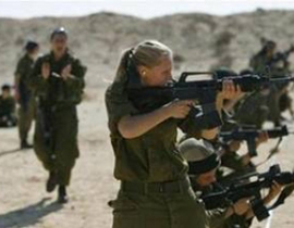 6 مجندات إسرائيليات يتحكمن بمصير الغزيين عبر شاشة صغيرة! صورة رقم 1