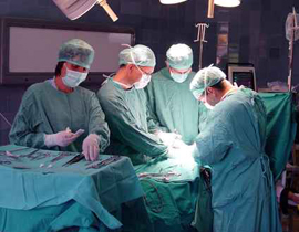 استئصال ورم لطفلة بحجم 6 كيلو!! صورة رقم 1