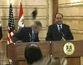 مسلسل رشق السياسيين بالأحذية مستمر والمحطة المناوبة كولومبيا! صورة رقم 1