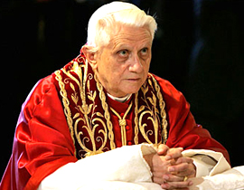 فضيحة مخلة بالاداب أخرى في الكنيسة الكاثوليكية بطلها شقيق البابا! صورة رقم 1