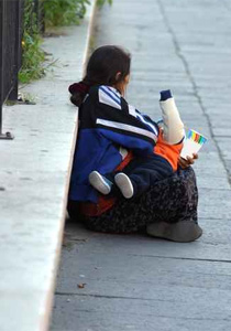 هل تعلم أن 70% من فقراء العالم نساء؟؟ صورة رقم 1