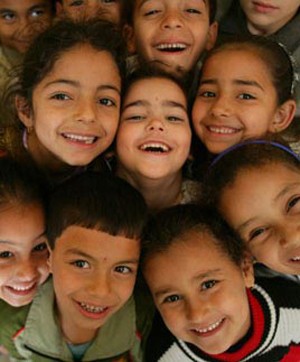 أيتام مصر في الطريق للدخول الى غينيس! صورة رقم 1