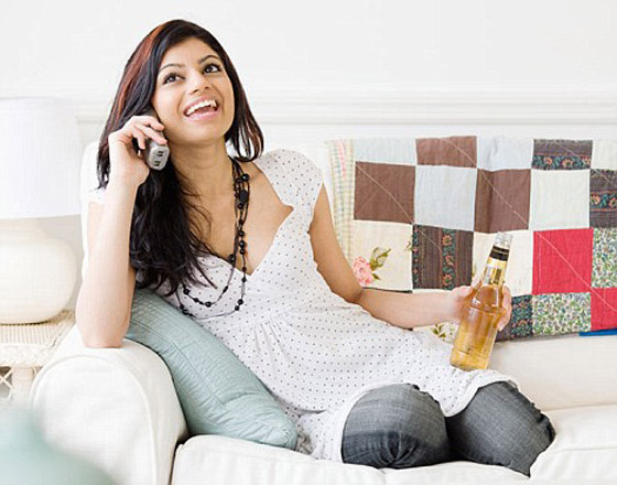 عارضة أزياء ماليزية تنجو من عقوبة الجلد بعد شربها البيرة صورة رقم 8 عارضة أزياء ماليزية تنجو من عقوبة الجلد بعد شربها البيرة صورة رقم 8