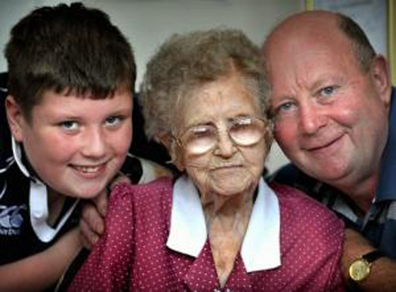 أكبر معمرة في أوروبا تحتفل بعيد ميلادها الـ 115 صورة رقم 1 أكبر معمرة في أوروبا تحتفل بعيد ميلادها الـ 115 صورة رقم 1