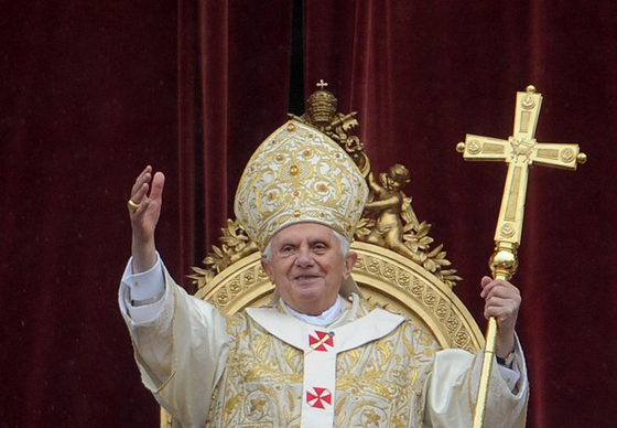 البابا يدعو للسلام ويبدي قلقه على مصير المسيحيين المضطهدين صورة رقم 12 البابا يدعو للسلام ويبدي قلقه على مصير المسيحيين المضطهدين صورة رقم 12