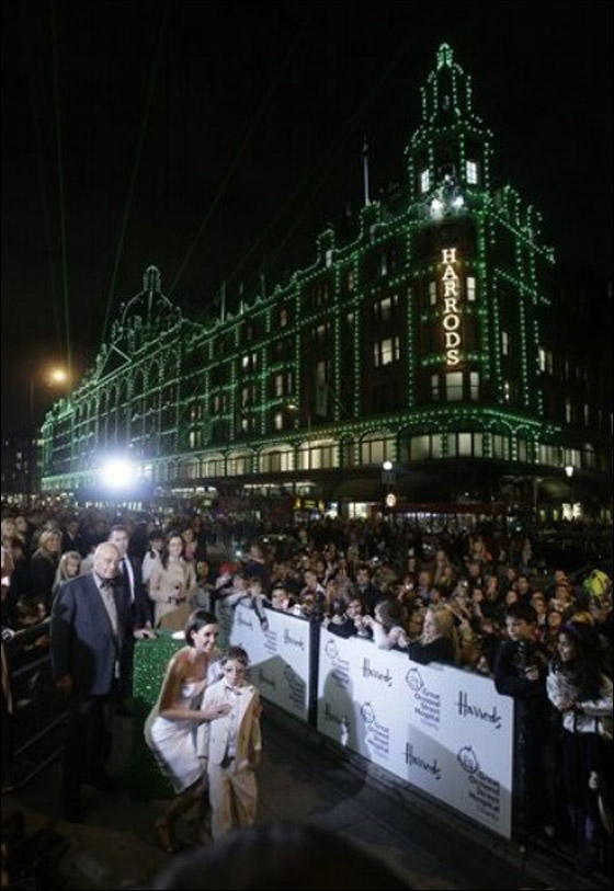 محمد الفايد يرفض بيع هارودز ويشبهها بمكة!    صورة رقم 9