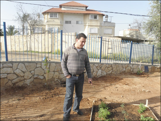 orange وجيل الشباب تدعم وتساعد مدرسة المنار في الطيرة صورة رقم 2 orange وجيل الشباب تدعم وتساعد مدرسة المنار في الطيرة صورة رقم 2