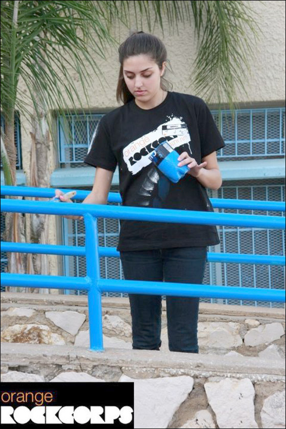 orange وجيل الشباب تدعم وتساعد مدرسة المنار في الطيرة صورة رقم 11 orange وجيل الشباب تدعم وتساعد مدرسة المنار في الطيرة صورة رقم 11