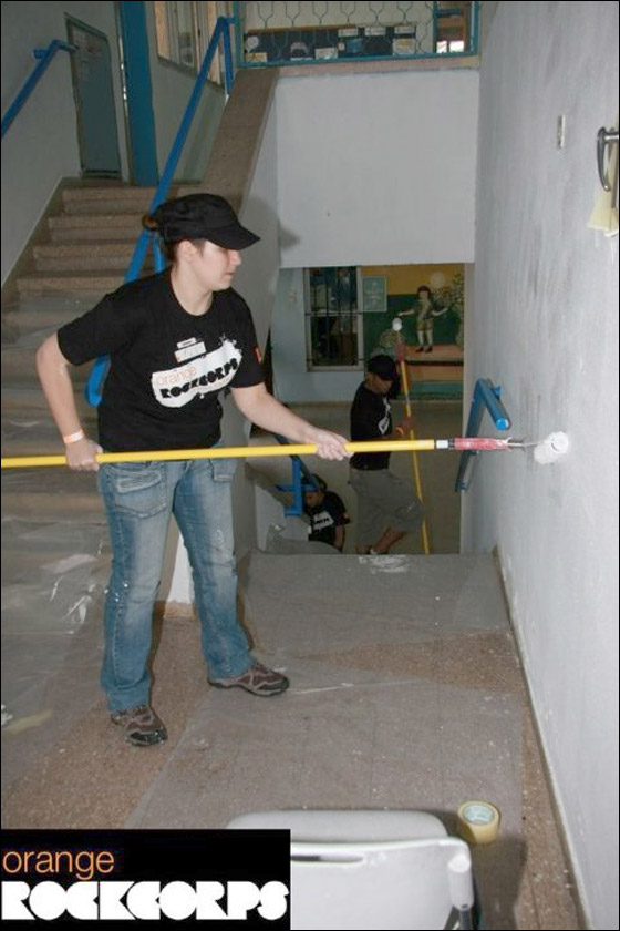 orange وجيل الشباب تدعم وتساعد مدرسة المنار في الطيرة صورة رقم 7 orange وجيل الشباب تدعم وتساعد مدرسة المنار في الطيرة صورة رقم 7