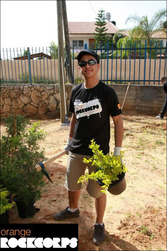 orange وجيل الشباب تدعم وتساعد مدرسة المنار في الطيرة صورة رقم 13 orange وجيل الشباب تدعم وتساعد مدرسة المنار في الطيرة صورة رقم 13