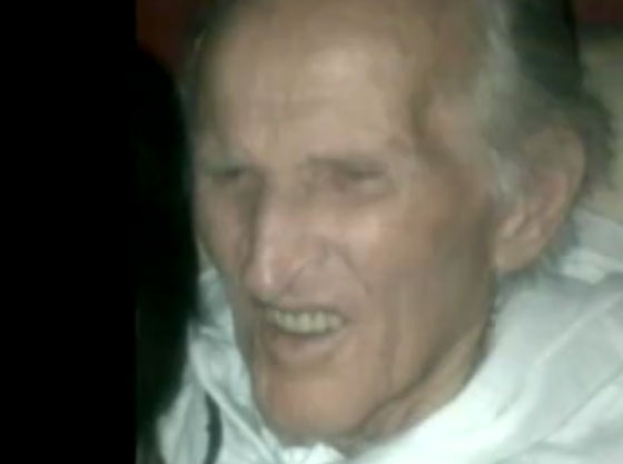 القبض على سيدتين اصطحبتا ميّت الى مطار ليفربول! صورة رقم 4 القبض على سيدتين اصطحبتا ميّت الى مطار ليفربول! صورة رقم 4