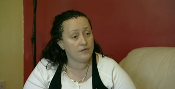 القبض على سيدتين اصطحبتا ميّت الى مطار ليفربول! صورة رقم 2 القبض على سيدتين اصطحبتا ميّت الى مطار ليفربول! صورة رقم 2