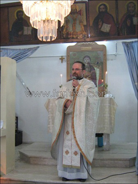 قداس الفصح في كنيسة إقرث المُهجَّرة  صورة رقم 2