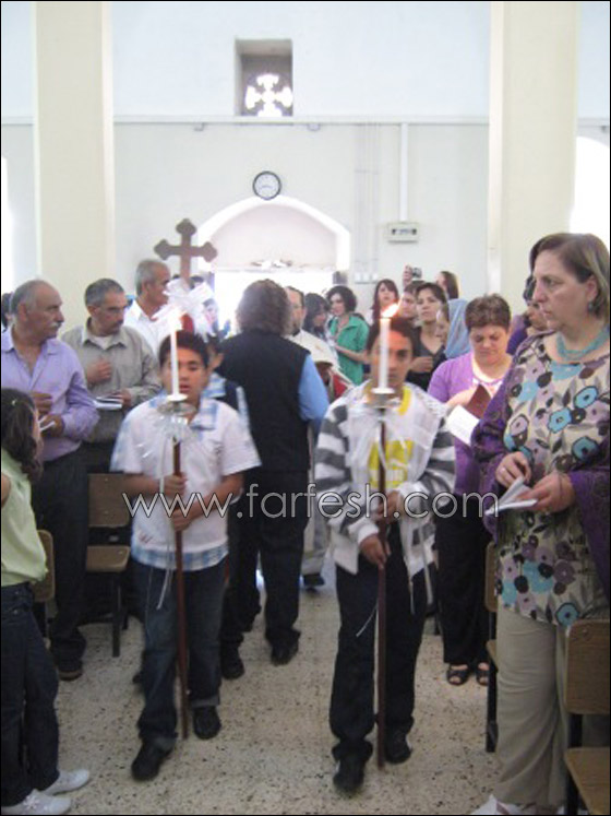 قداس الفصح في كنيسة إقرث المُهجَّرة  صورة رقم 4