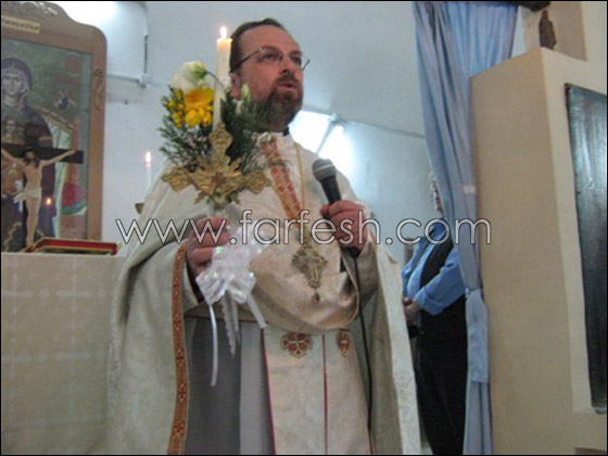 قداس الفصح في كنيسة إقرث المُهجَّرة  صورة رقم 1