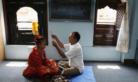 نيبال: الآلهة الحية تتخلى عن لقبها لإكمال دراستها صورة رقم 9 نيبال: الآلهة الحية تتخلى عن لقبها لإكمال دراستها صورة رقم 9