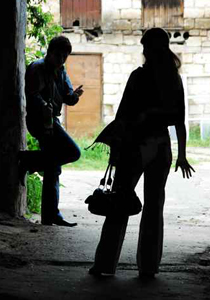 8 أصدقاء تناوبوا على اغتصاب فتاة 16 عاما لمدّة 27 يوما!! صورة رقم 1