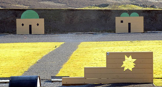 الجيش البريطاني يتعلم الرماية على المساجد!!        صورة رقم 1