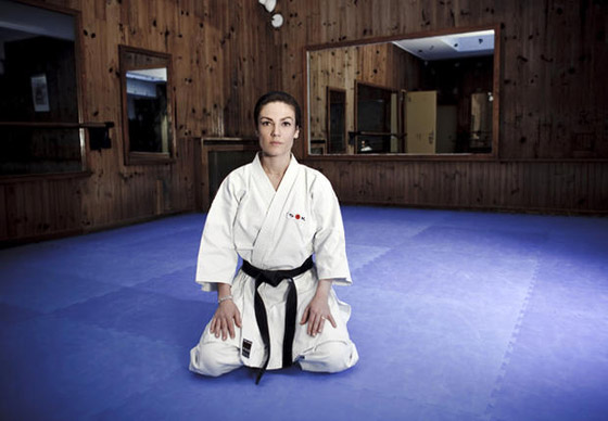 ثورة نسائية في حضرة ساركوزي: لقد ضللت الطريق أيها الغبي!! صورة رقم 5 ثورة نسائية في حضرة ساركوزي: لقد ضللت الطريق أيها الغبي!! صورة رقم 5