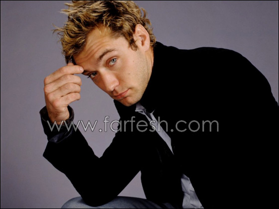 الممثل البريطاني جود لو يفوز بمعركة صور اطفاله  صورة رقم 19