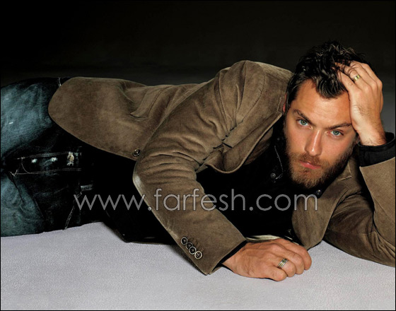 الممثل البريطاني جود لو يفوز بمعركة صور اطفاله  صورة رقم 13