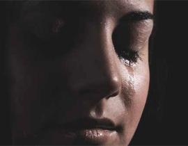 مصر: السائق يغتصب الفتاة ويطعنها ومن ثم يرميها في الطريق!  صورة رقم 1