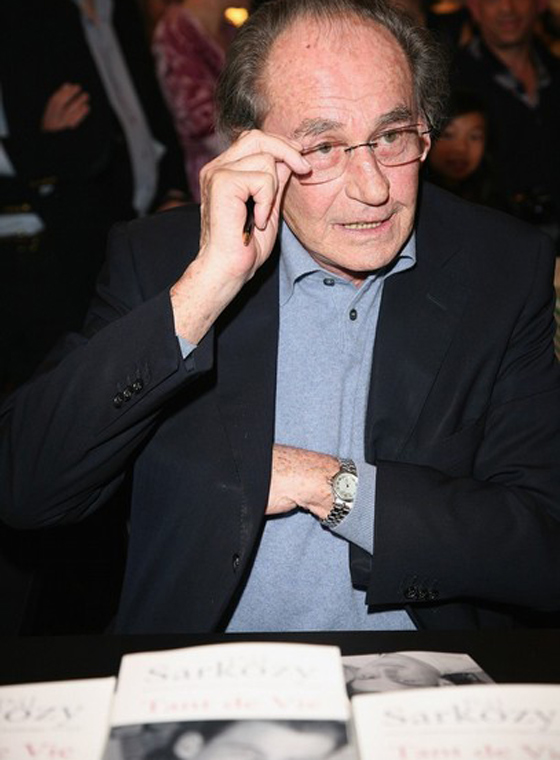 والد ساركوزي في مذكراته: كنت كثير التنقل بين النساء        صورة رقم 9