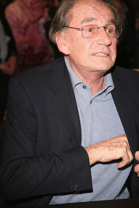 والد ساركوزي في مذكراته: كنت كثير التنقل بين النساء        صورة رقم 7