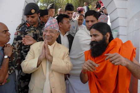 يشفي من السرطان ويدخل السياسة لتطهيرها من الفاسدين!  صورة رقم 8