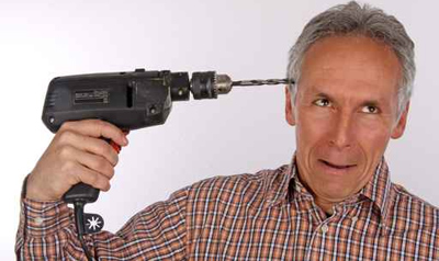 بعد 99 عامًا ينتحر باستنشاق الدخان المنبعث من سيارته! صورة رقم 1