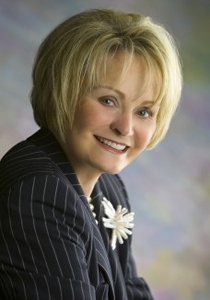 كتاب يكشف أسرار اوبرا.. علاقتها السحاقية وإغتصابها وإنجابها  صورة رقم 1