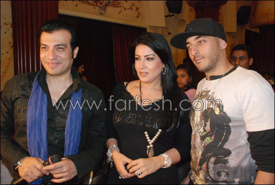 مجموعة من الفنانين في احتفال المركز الكاثوليكي بالطفل اليتيم صورة رقم 2 مجموعة من الفنانين في احتفال المركز الكاثوليكي بالطفل اليتيم صورة رقم 2