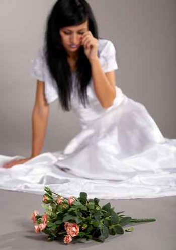 عروس تدس لزوجها السم في شهر العسل لتتخلّص من نكده!!  صورة رقم 1