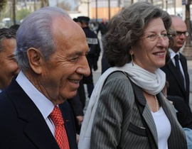 إستنكار كبير بعد تدشين بيرس حديقة بن غوريون في باريس صورة رقم 1