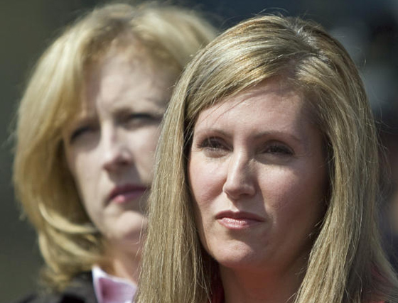 بائعات هوى وكوكايين مع وزيرة الشؤون المرأة الكندية!!        صورة رقم 3