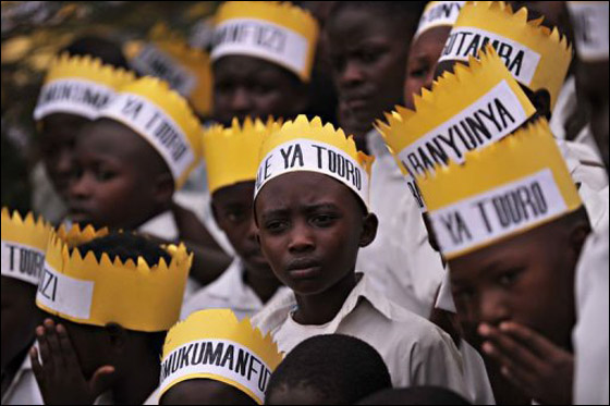 تنصيب أصغر ملك في العالم رسميا بعد 15 عاما من توليه الحكم!! صورة رقم 7 تنصيب أصغر ملك في العالم رسميا بعد 15 عاما من توليه الحكم!! صورة رقم 7