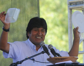 رئيس بوليفيا يكشف عن سبب الميول الشاذة عند الرجال! صورة رقم 1 رئيس بوليفيا يكشف عن سبب الميول الشاذة عند الرجال! صورة رقم 1