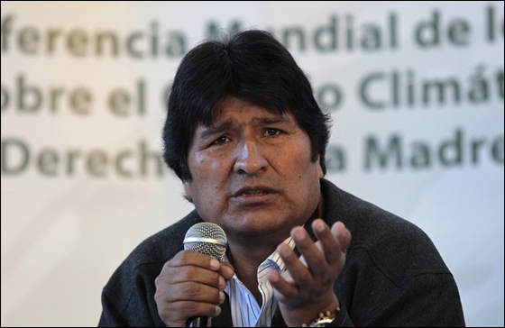 رئيس بوليفيا يكشف عن سبب الميول الشاذة عند الرجال! صورة رقم 6 رئيس بوليفيا يكشف عن سبب الميول الشاذة عند الرجال! صورة رقم 6