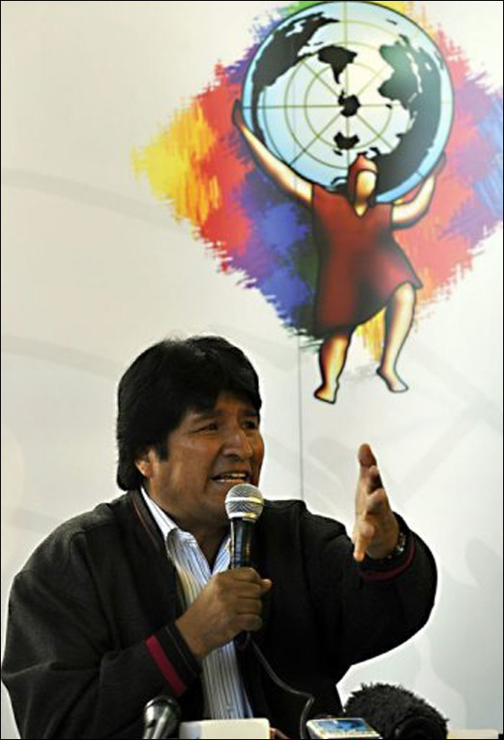 رئيس بوليفيا يكشف عن سبب الميول الشاذة عند الرجال! صورة رقم 2 رئيس بوليفيا يكشف عن سبب الميول الشاذة عند الرجال! صورة رقم 2