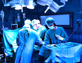 بعد 20 عاما اعتدى على مدير مدرسته وأفقده حاسة الشم والسمع! صورة رقم 1