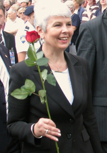 ‏رئيسة كرواتيا تعرض الاكسسوارات في قمة حظر الاسلحة النووية!        صورة رقم 1