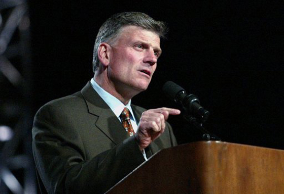 منع مبشر مسيحي من الصلاة في البنتاغون لتطرفة ضد الإسلام  صورة رقم 6