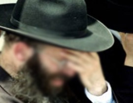 اعتقال 3 رجال قاموا بتصوير وابتزاز حاخام يهودي صورة رقم 1 اعتقال 3 رجال قاموا بتصوير وابتزاز حاخام يهودي صورة رقم 1