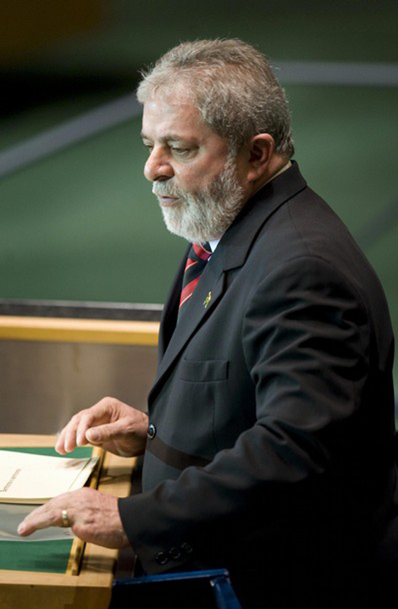 دي سيلفا.. من مسح الأحذية وبيع الخضار إلى رئاسة الجمهورية  صورة رقم 14