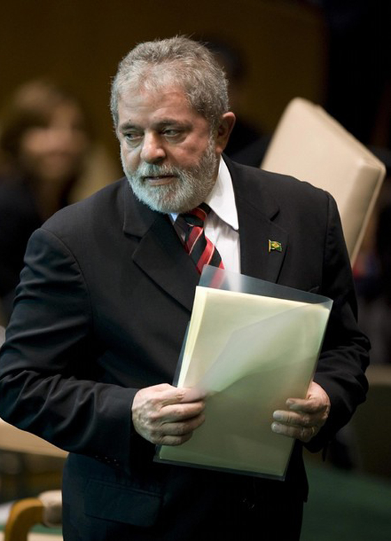 دي سيلفا.. من مسح الأحذية وبيع الخضار إلى رئاسة الجمهورية  صورة رقم 8